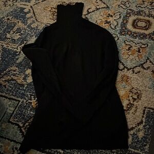 Banana Republic small merino wool turtleneck sweater in vguc to be safe.